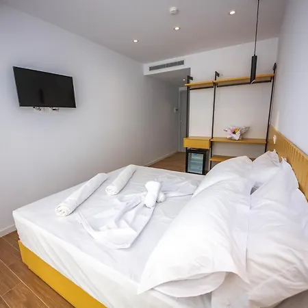 Hesperus Hotel